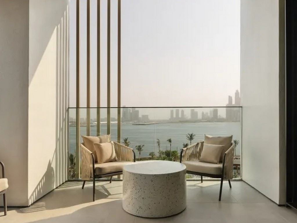 rooms-breaking-waves-suite-w-terrace