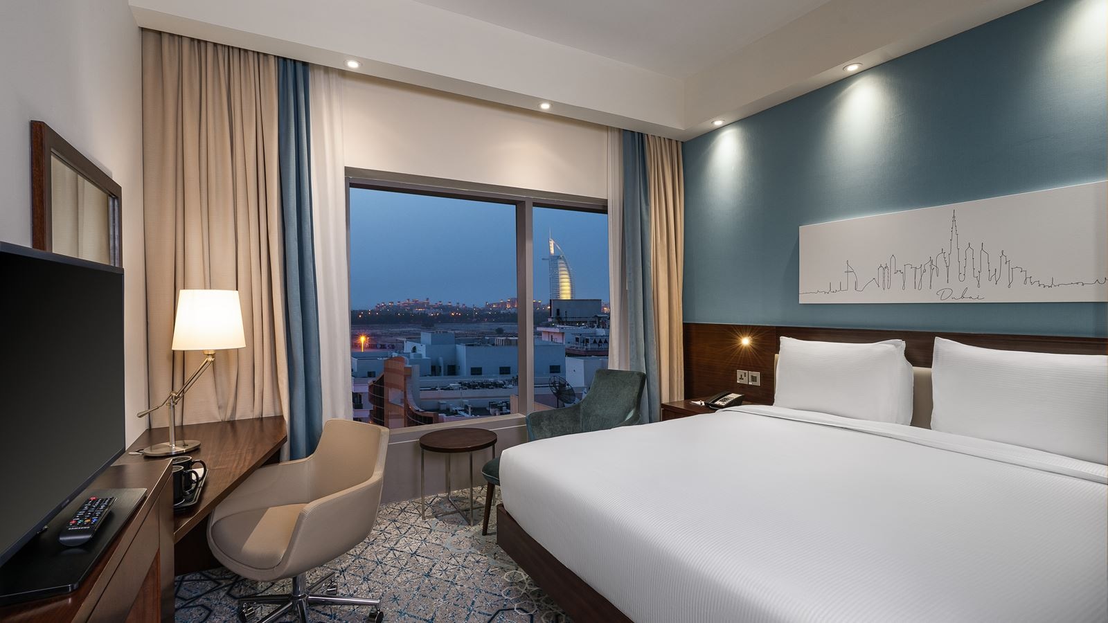 rooms-queen-guest-room