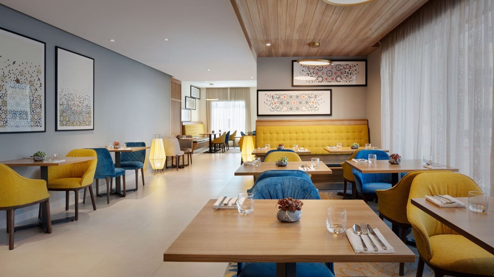 restaurants-the-hub-restaurant