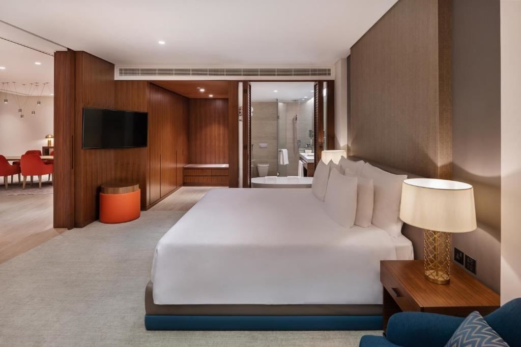 rooms-one-bedroom-private-pool-suite