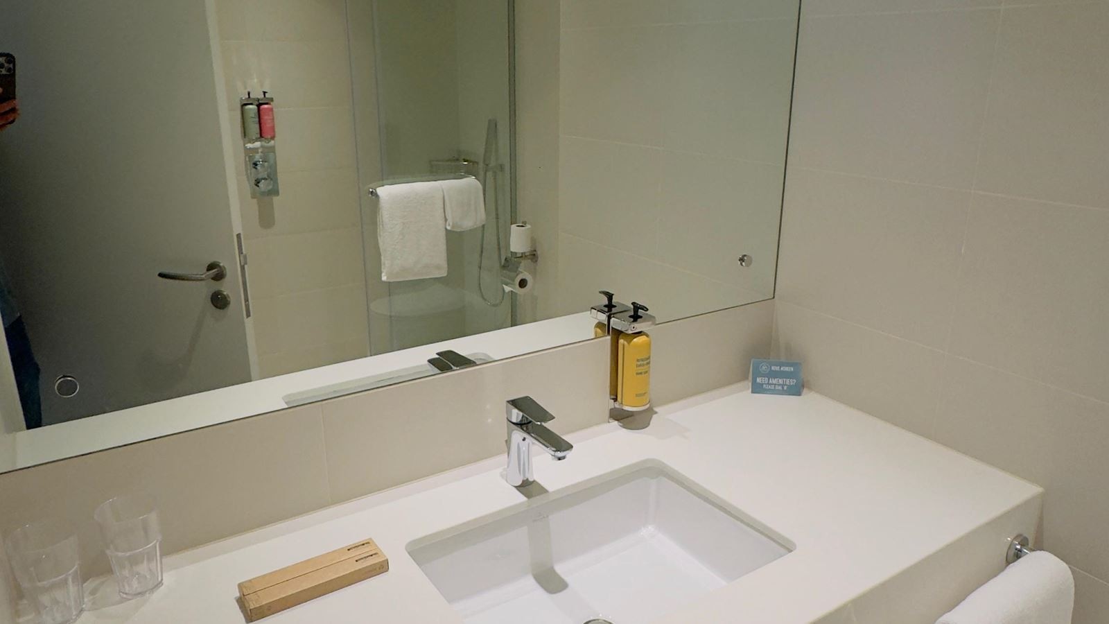 rooms-family-room-interconnecting-room