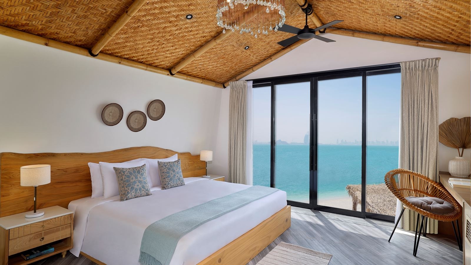 rooms-four-bedroom--beach-pool-villa