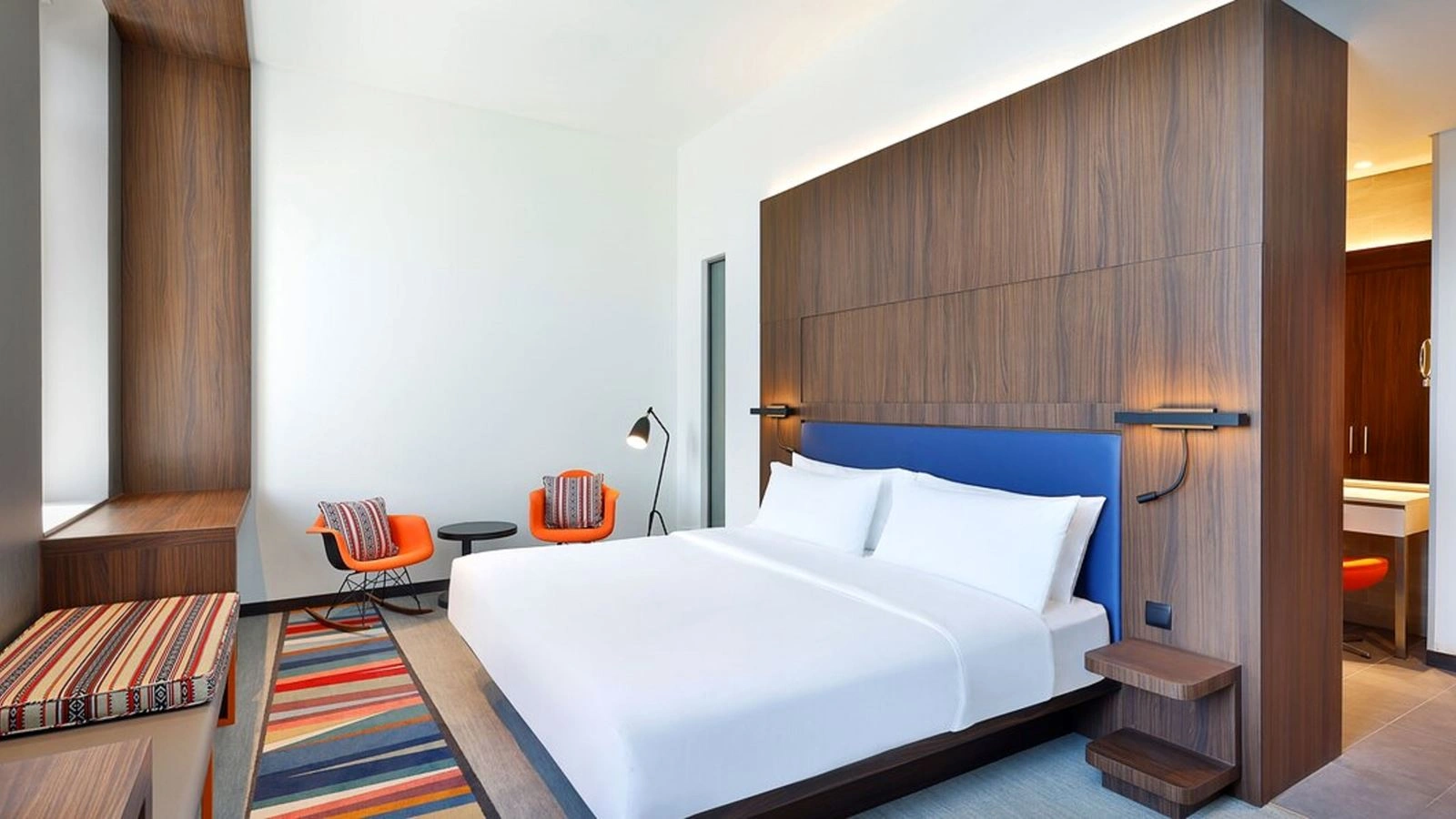 rooms-aloft-king-roomtwin-room