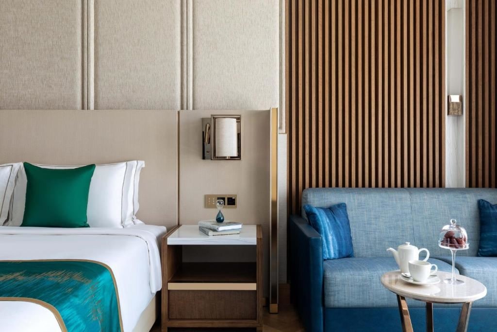 rooms-luxury-family-room