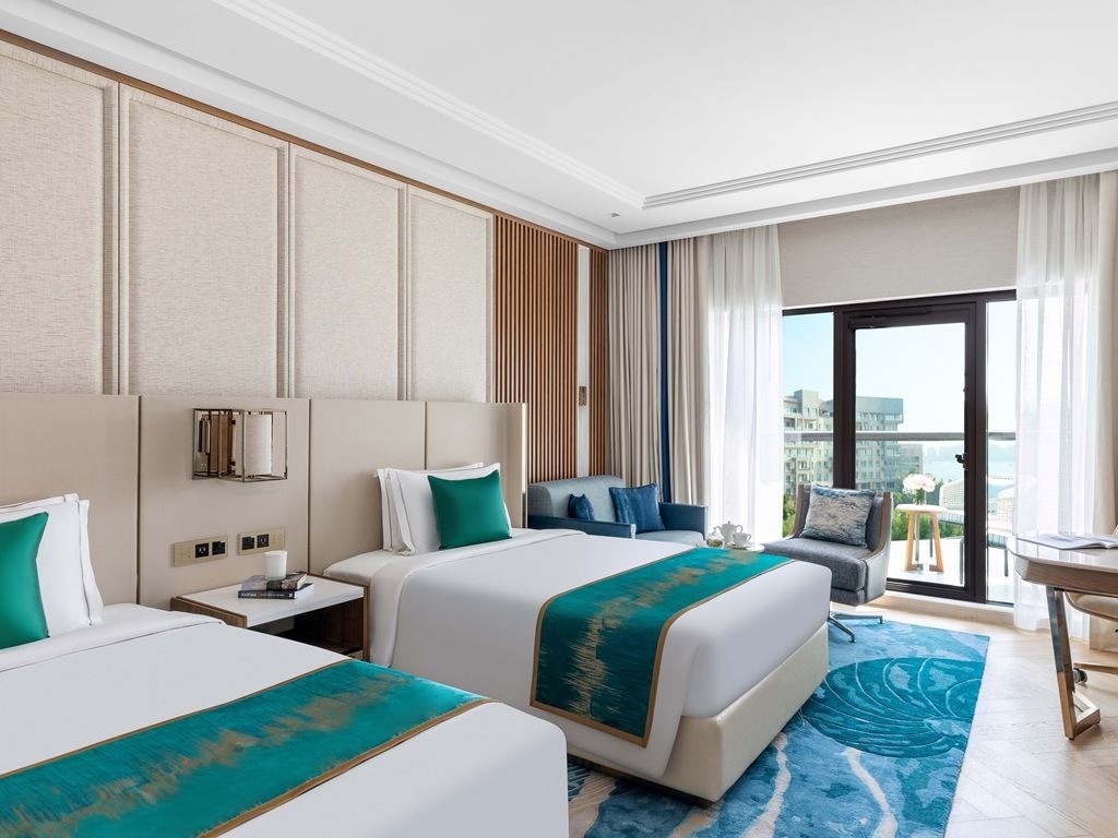 rooms-luxury-palm-sea-view-room