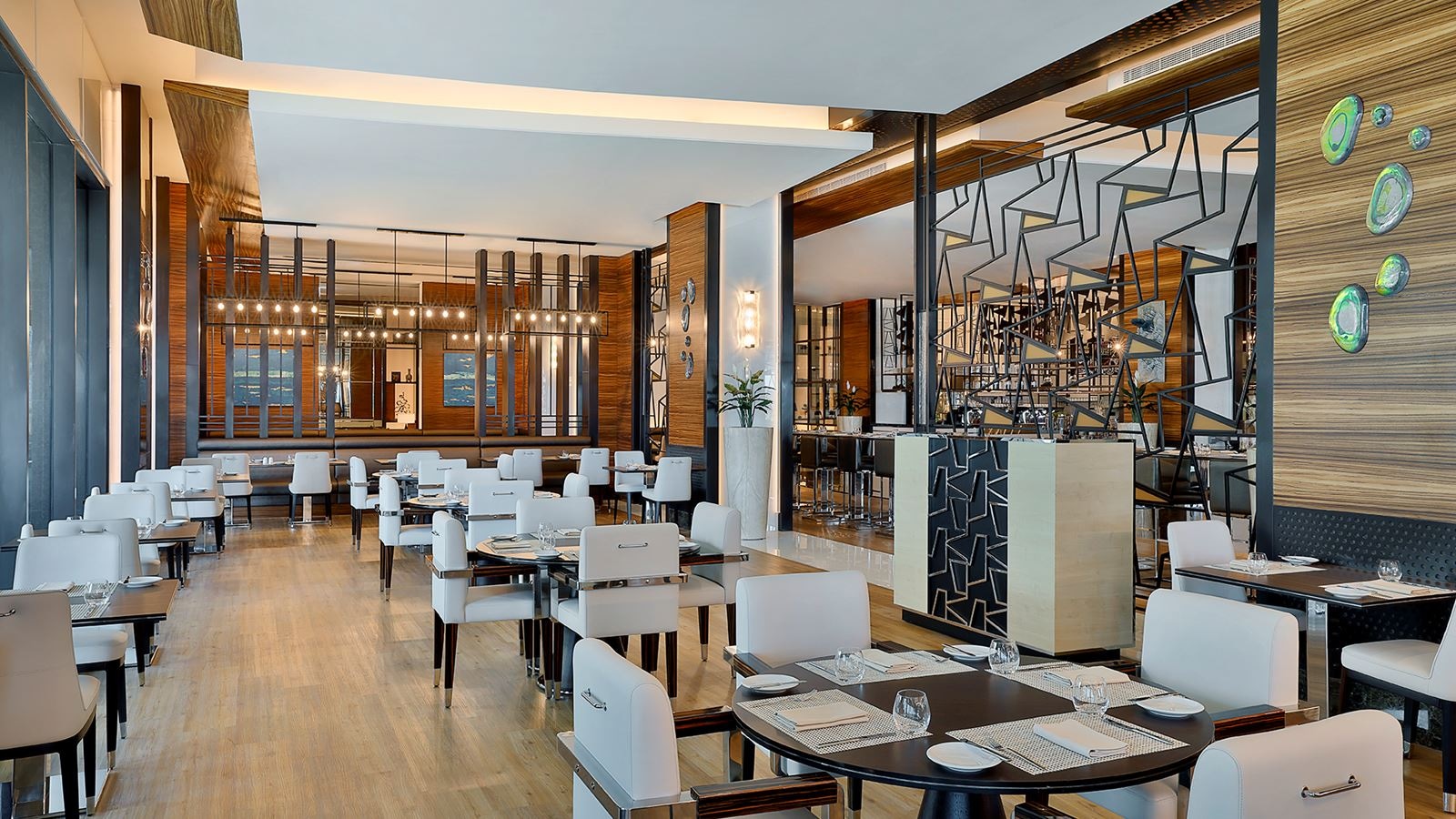 restaurants-allday-dining-restaurant