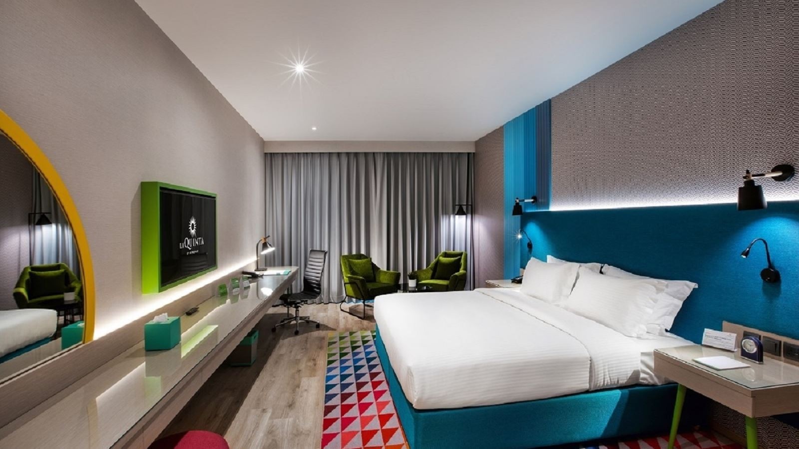 rooms-deluxe-room-king--deluxe-room-twin