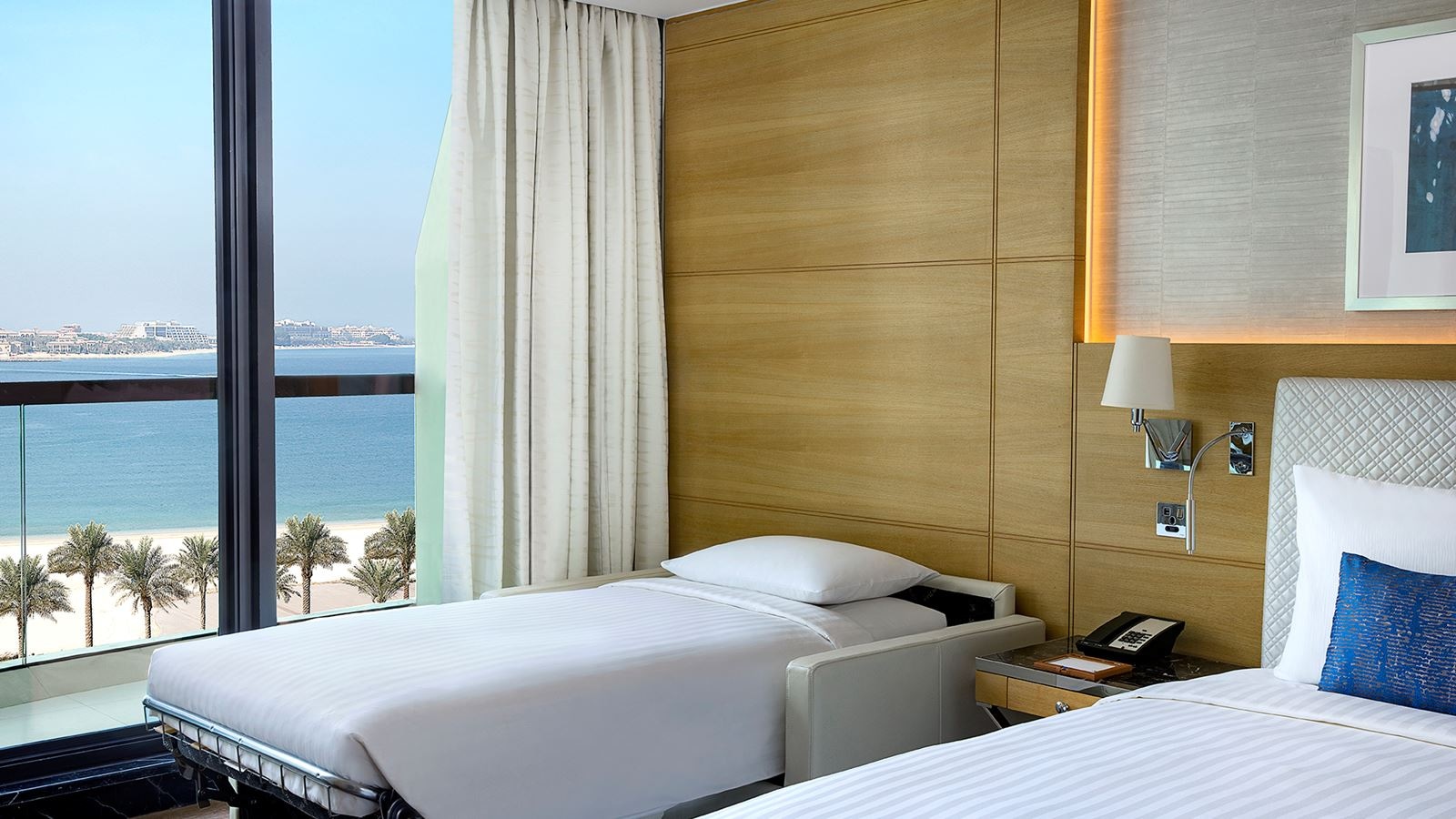 rooms-palm-sea-view-king