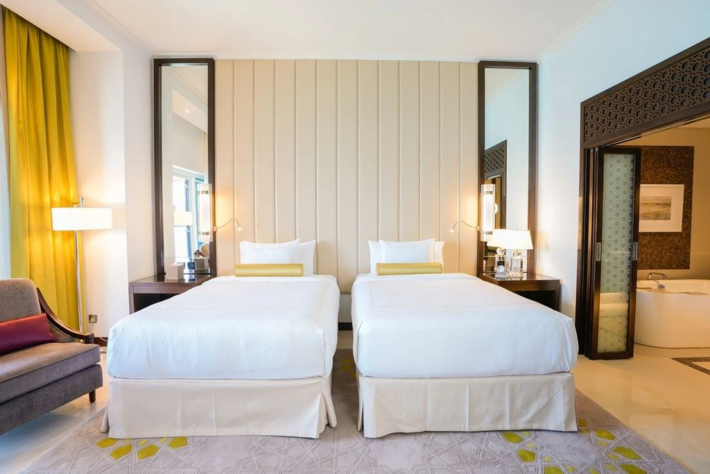 rooms-superior-room-king--twin