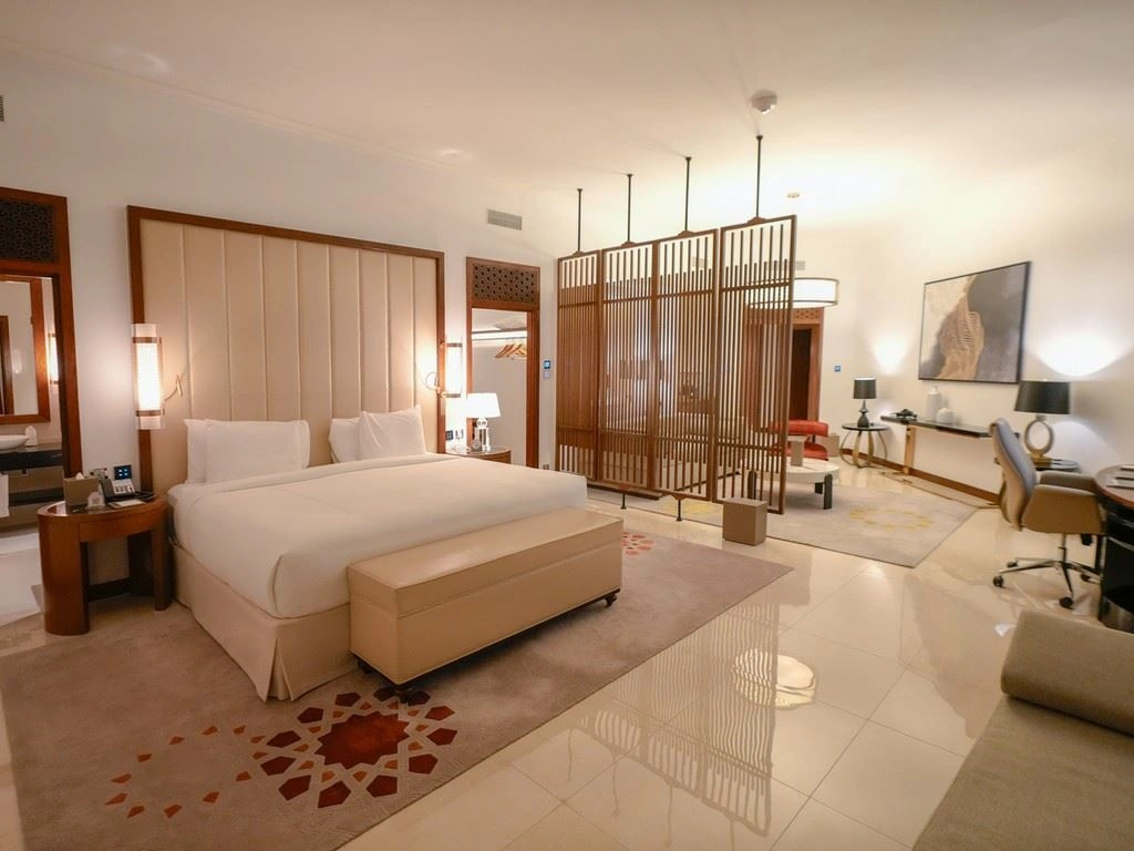 rooms-two-bedroom-deluxe-suite