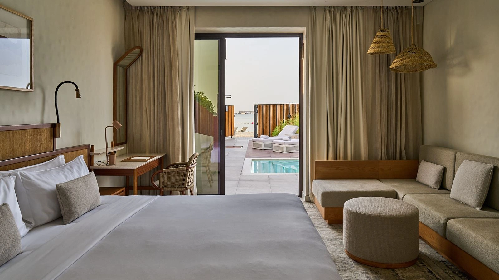 rooms-one-bedroom-beach-villa-with-plunge-pool