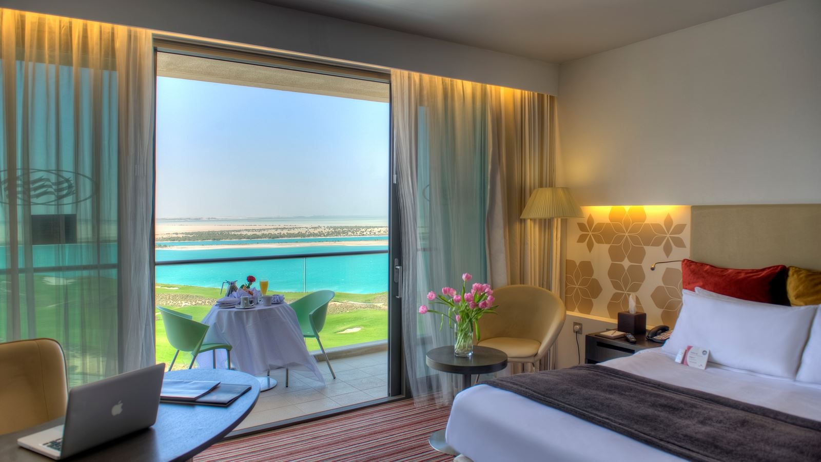 rooms-superior-room-golf--sea-view-balcony