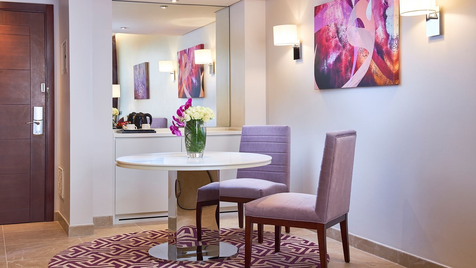 rooms-1-bedroom-suite-city-view