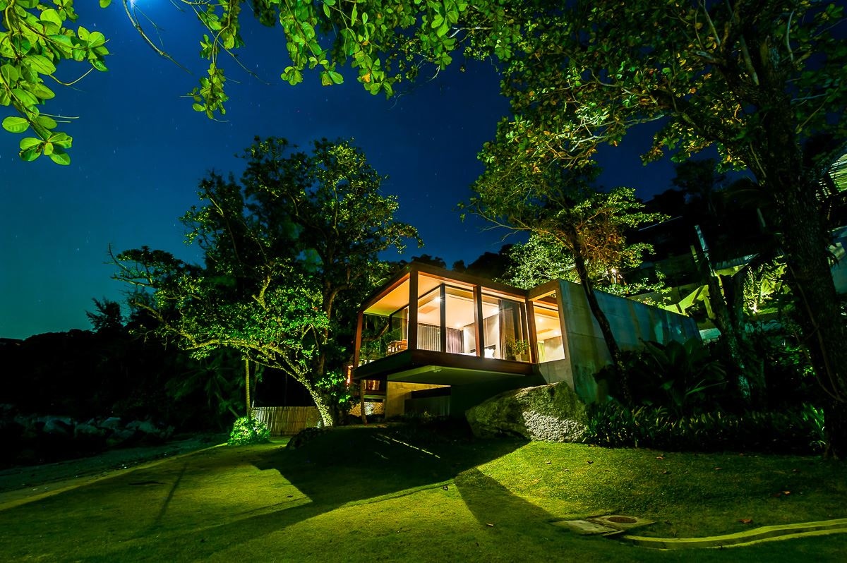 rooms-one-bedroom-beach-access-pool-villa