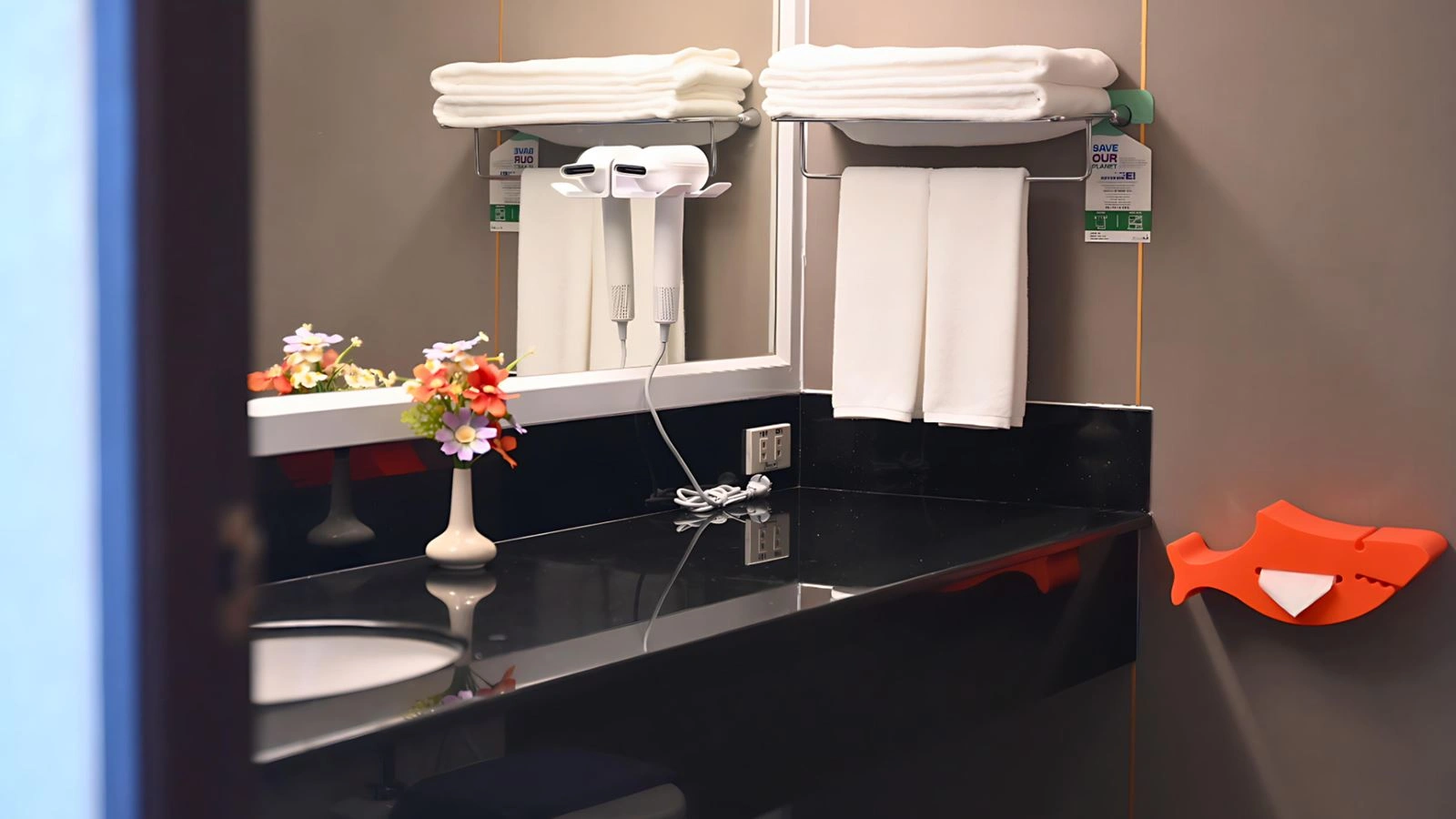 rooms-superior-side-view-park-wing