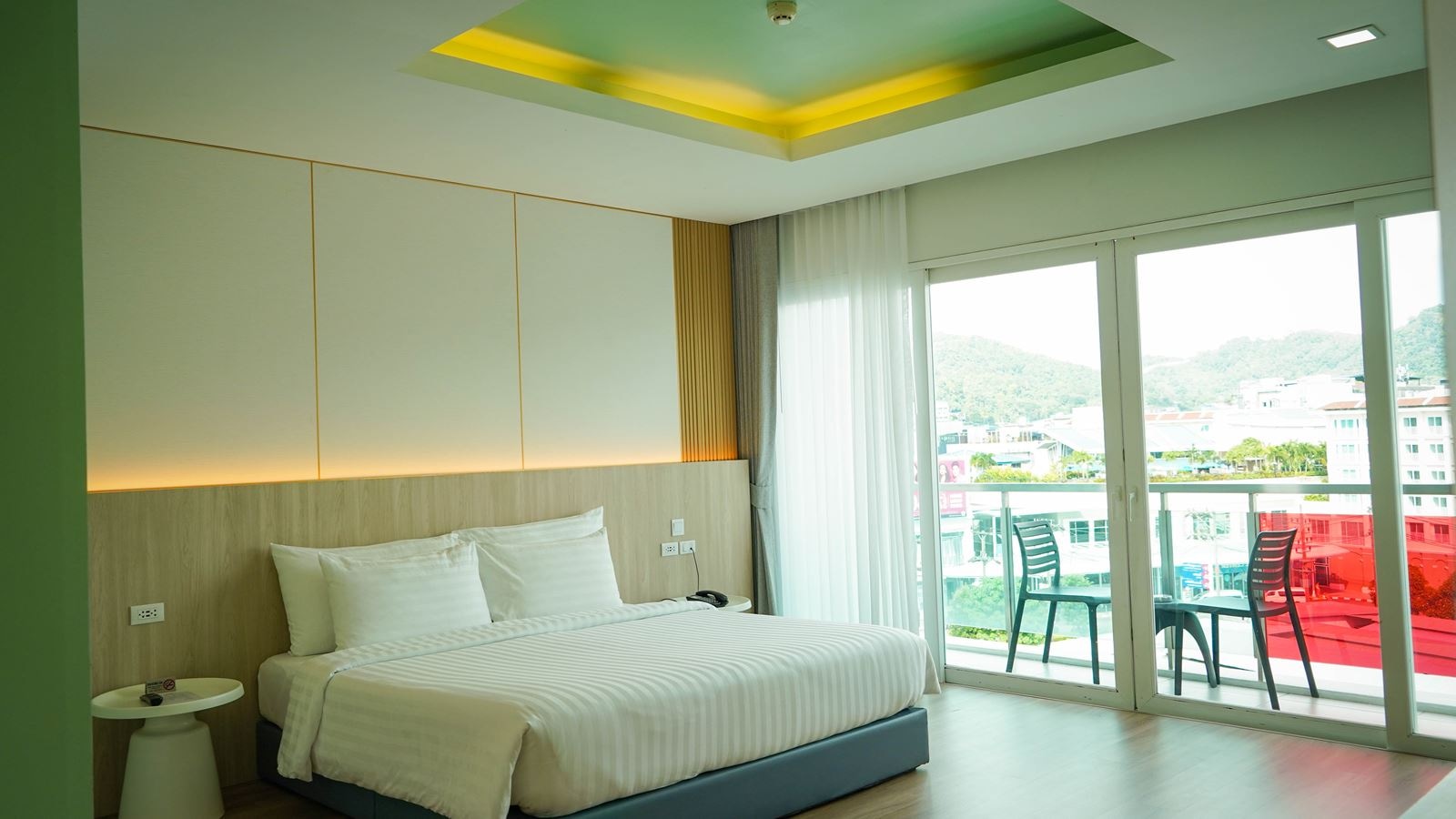 rooms-deluxe-jacuzzi