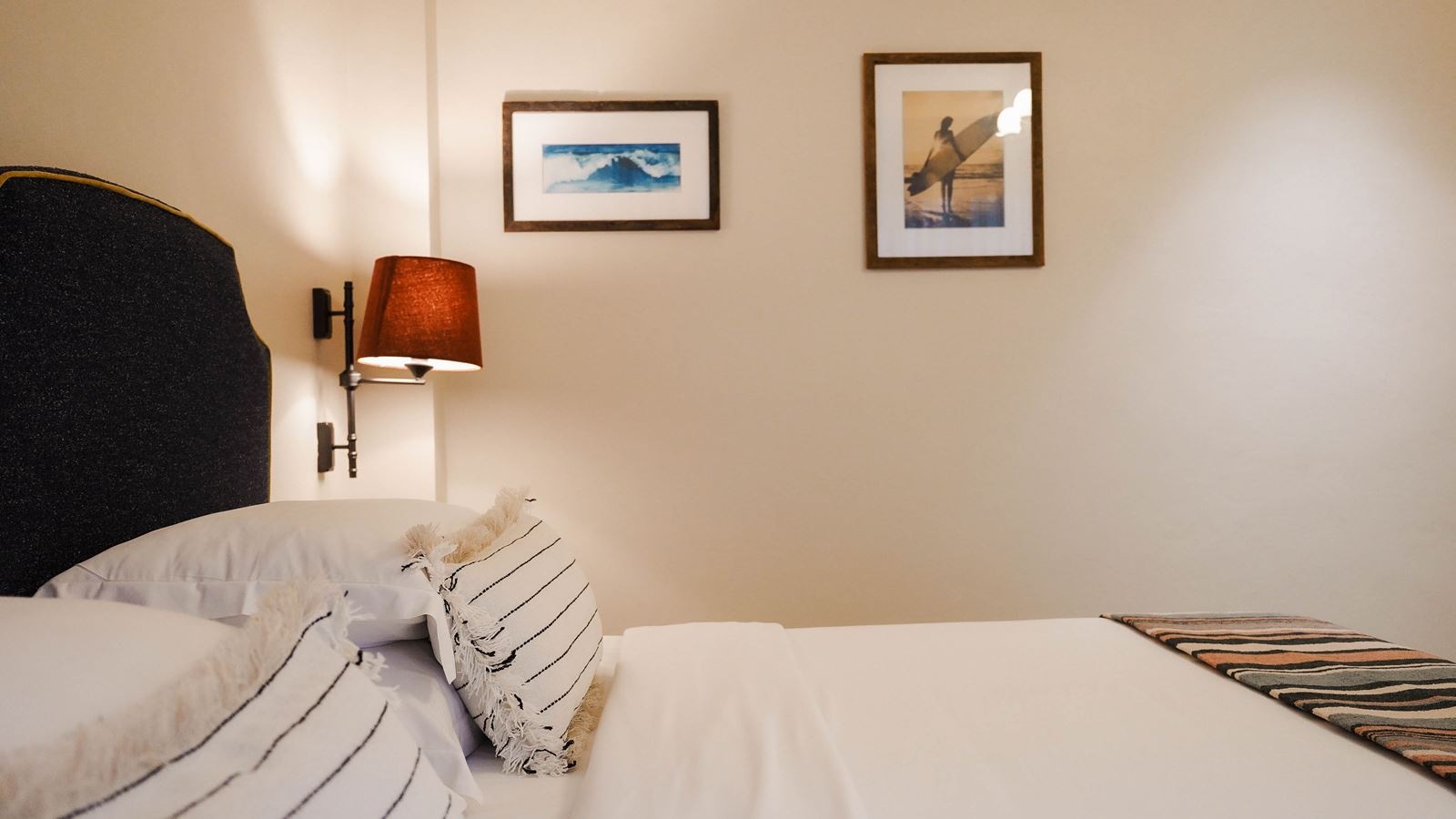 rooms-deluxe-cozy