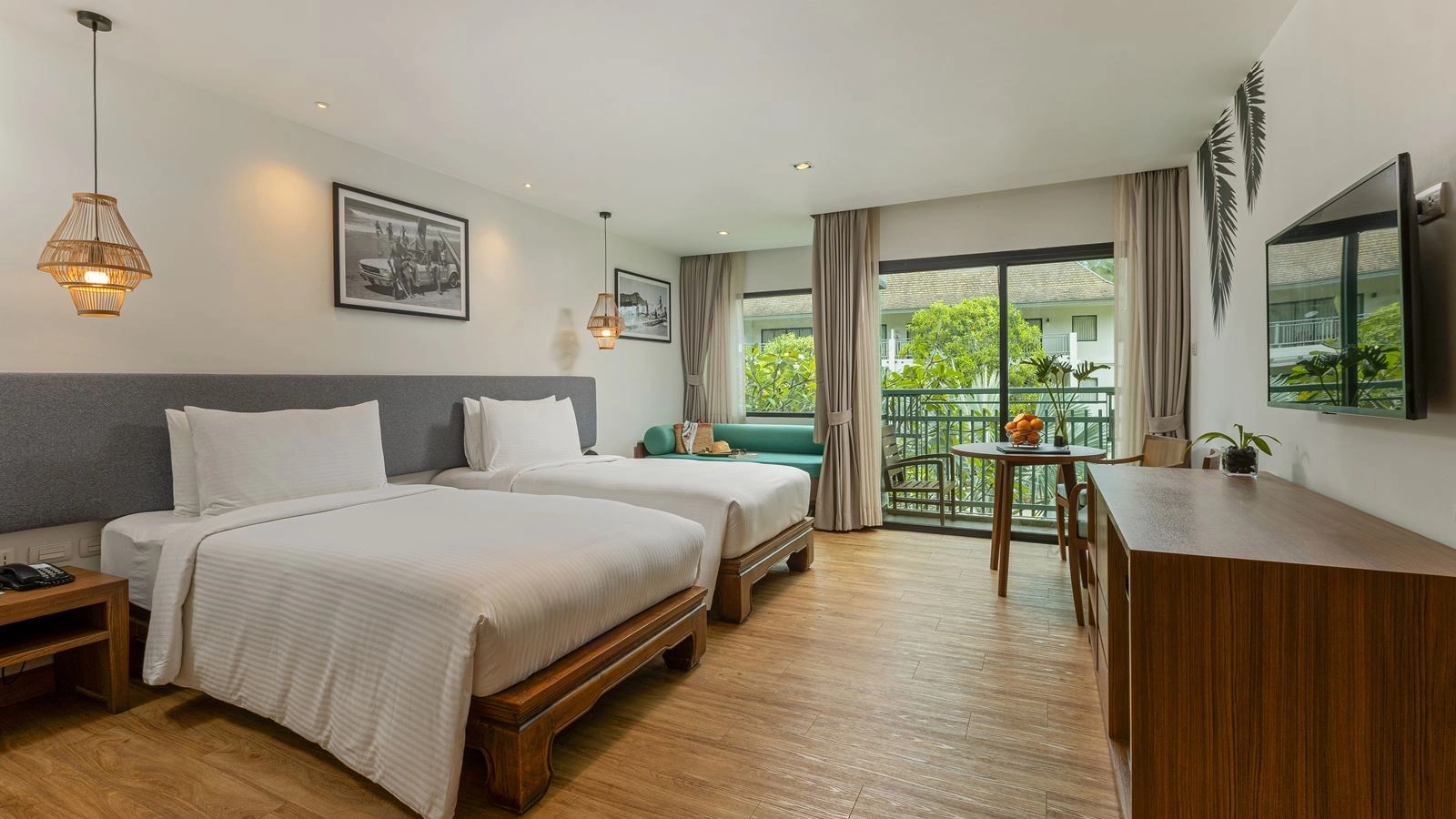 rooms-deluxe--garden-balcony