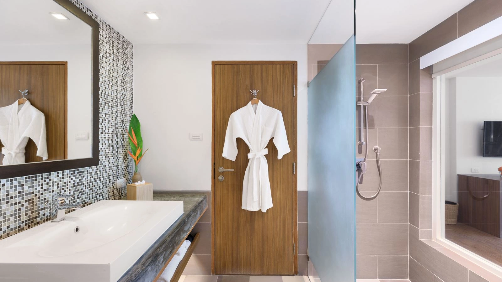 rooms-premier-garden-balcony