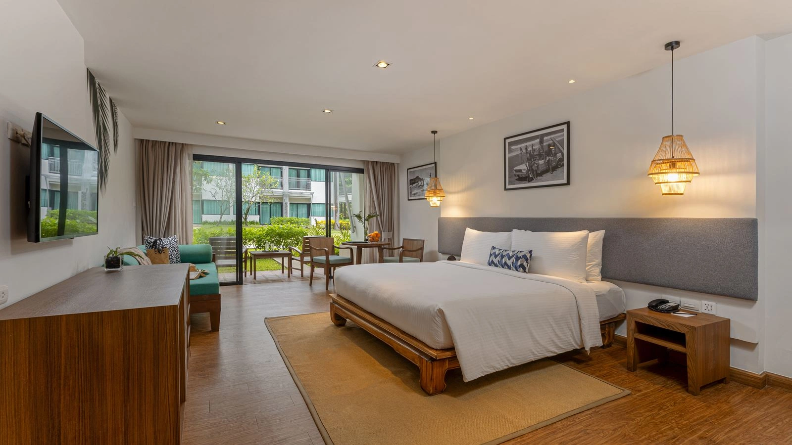 rooms-premier-garden-terrace