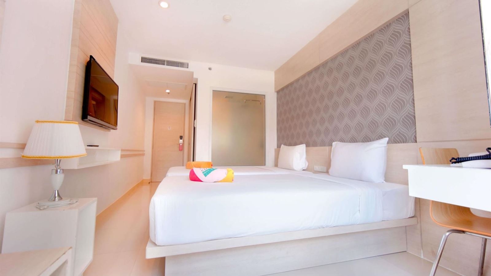 rooms-superior-room-no-balcony