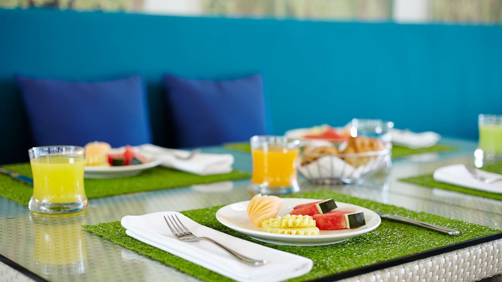 restaurants-eat-restaurant