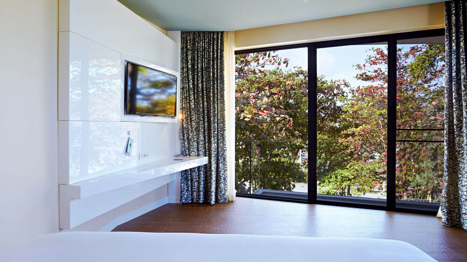 rooms-deluxe-ocean-view