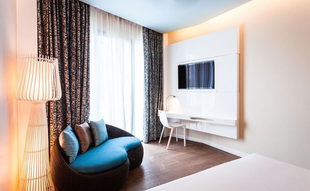 rooms-deluxe-beachfront