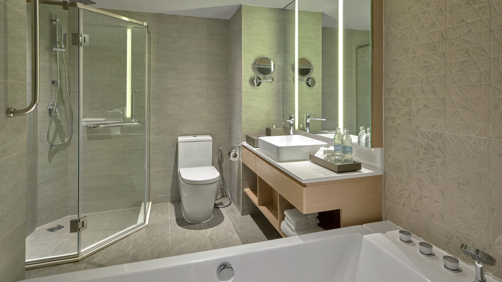 rooms-guest-room-pool-access