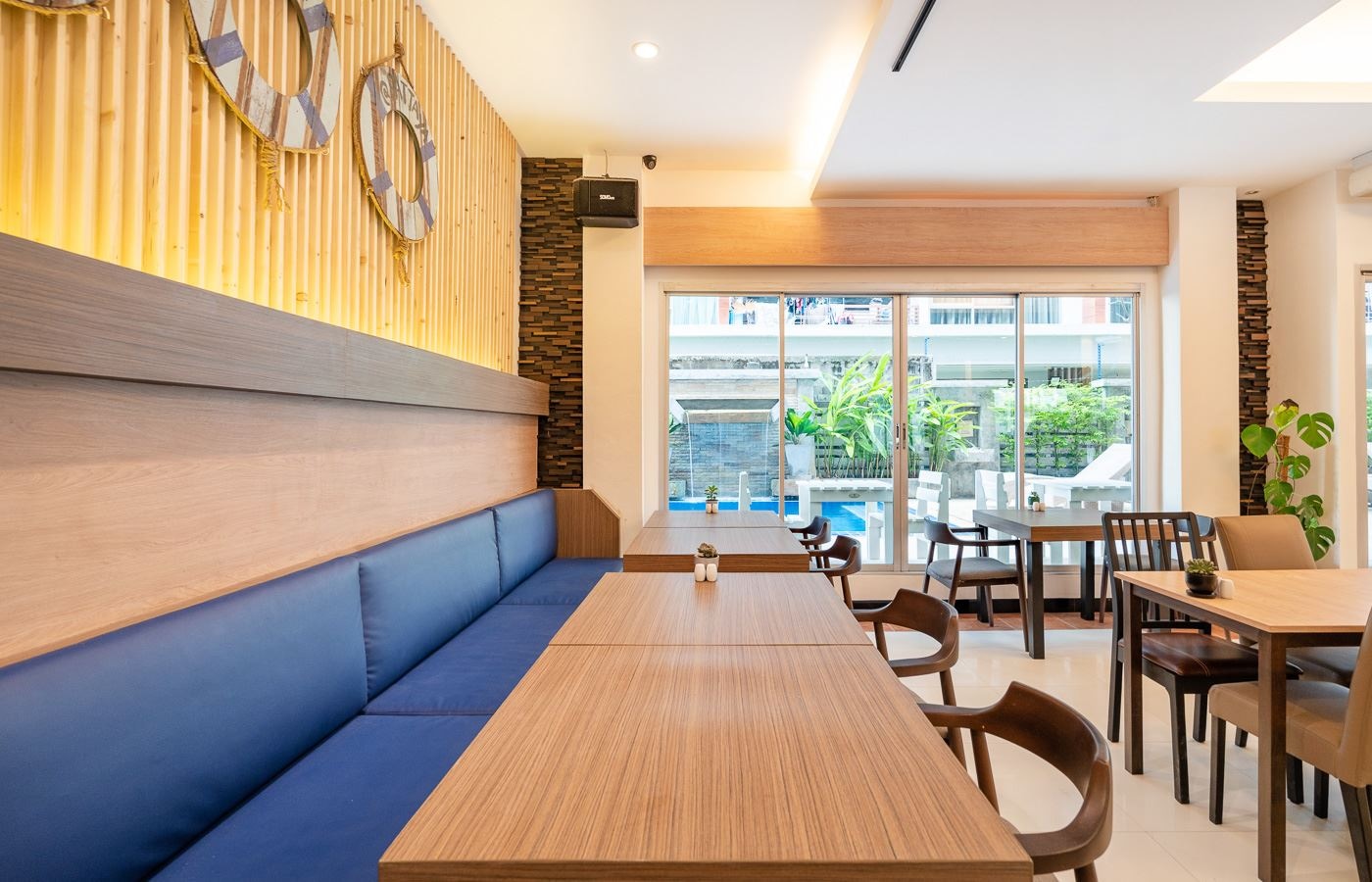 restaurants-kokocafepattaya-south-beach