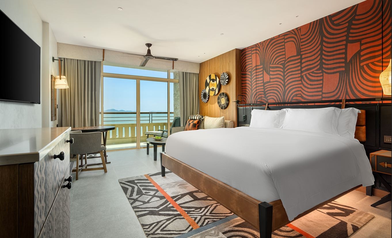 rooms-deluxe-explorer-king