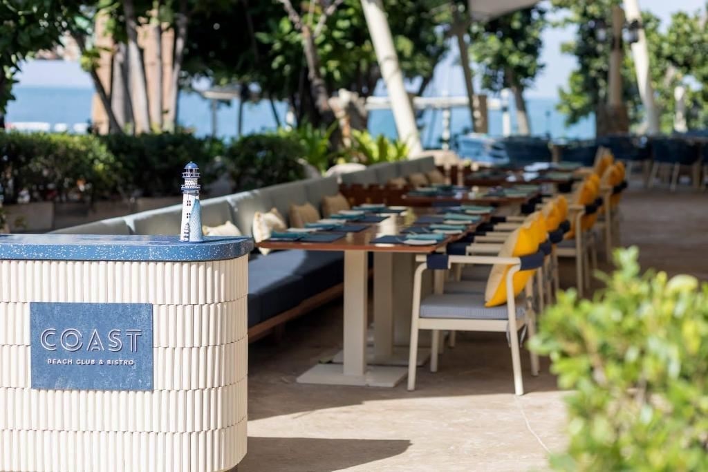 restaurants-coast-beach-club