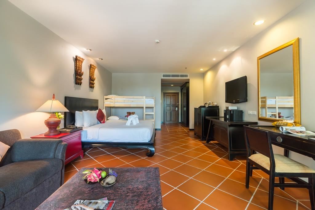 rooms-dorshada-ocean-pool-family