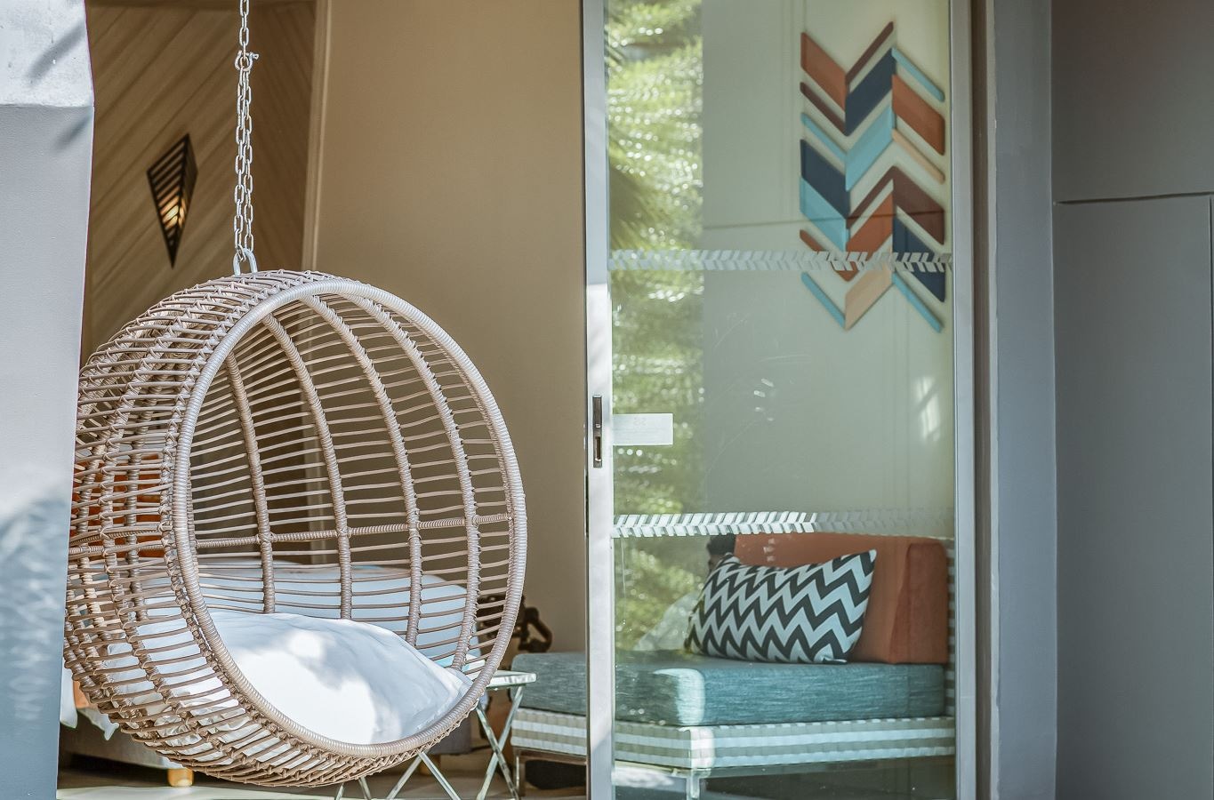 rooms-sis-jacuzzi-pool