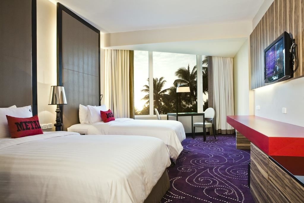 rooms-deluxe-sea-view-room