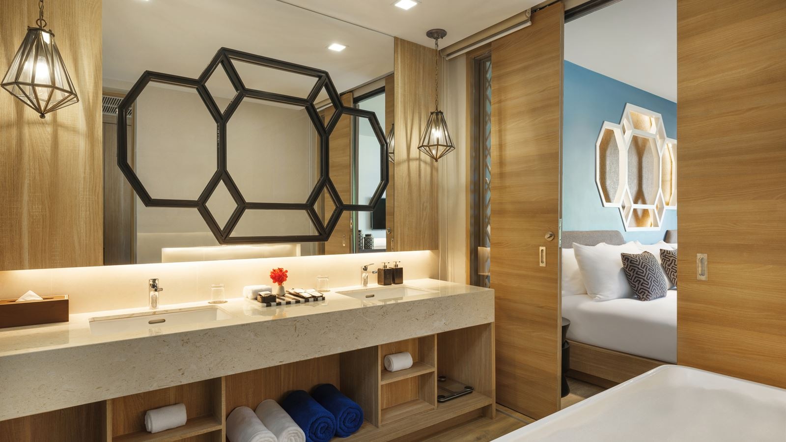 rooms-deluxe-family-mountain-view