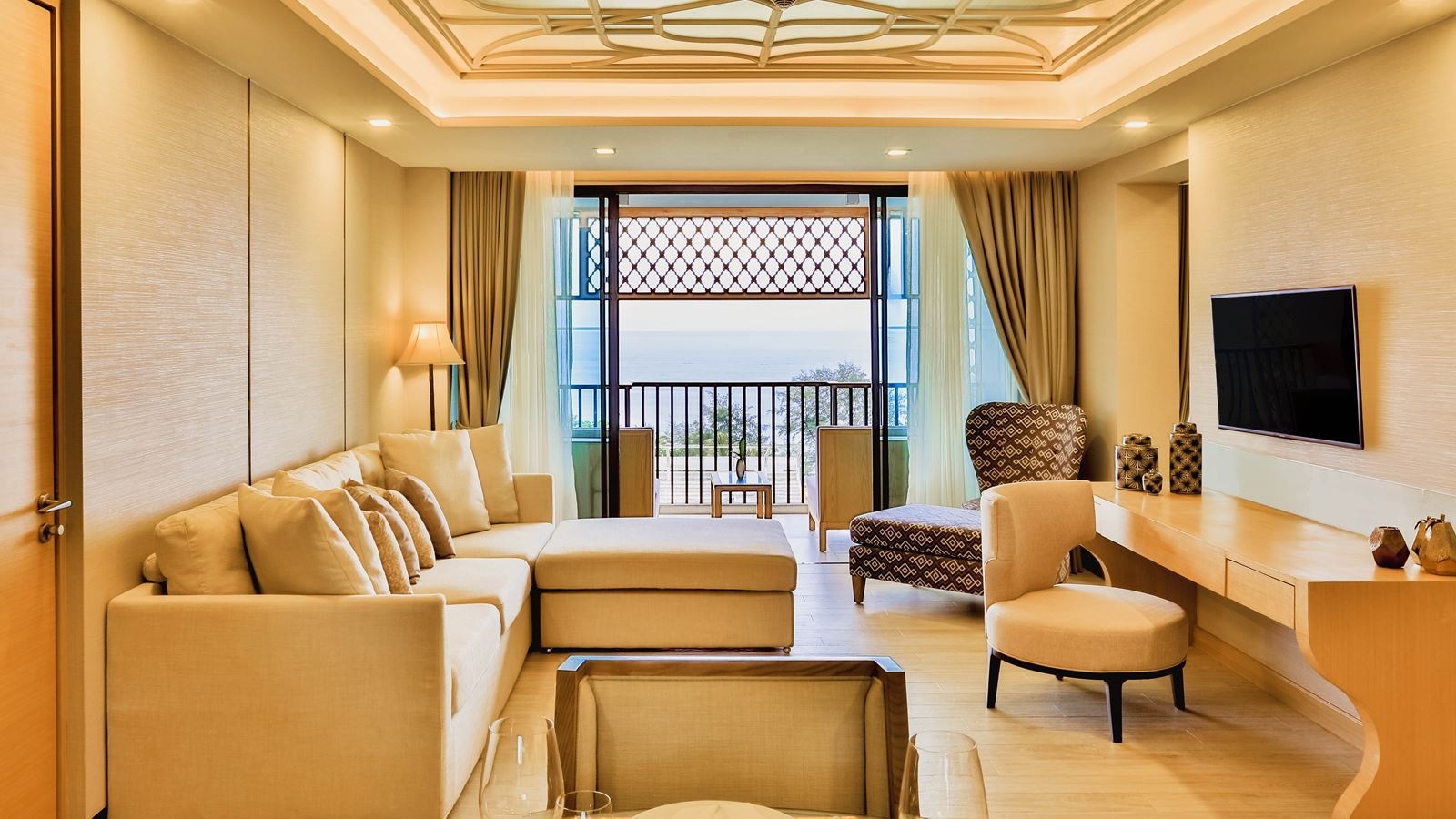 rooms-avista-suite-two-bedroom-sea-view