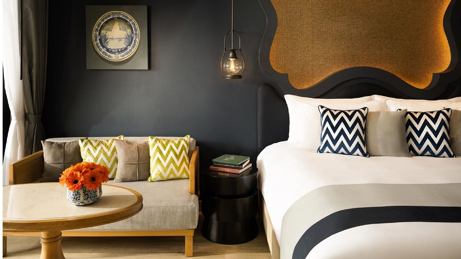 rooms-deluxe-pool-view