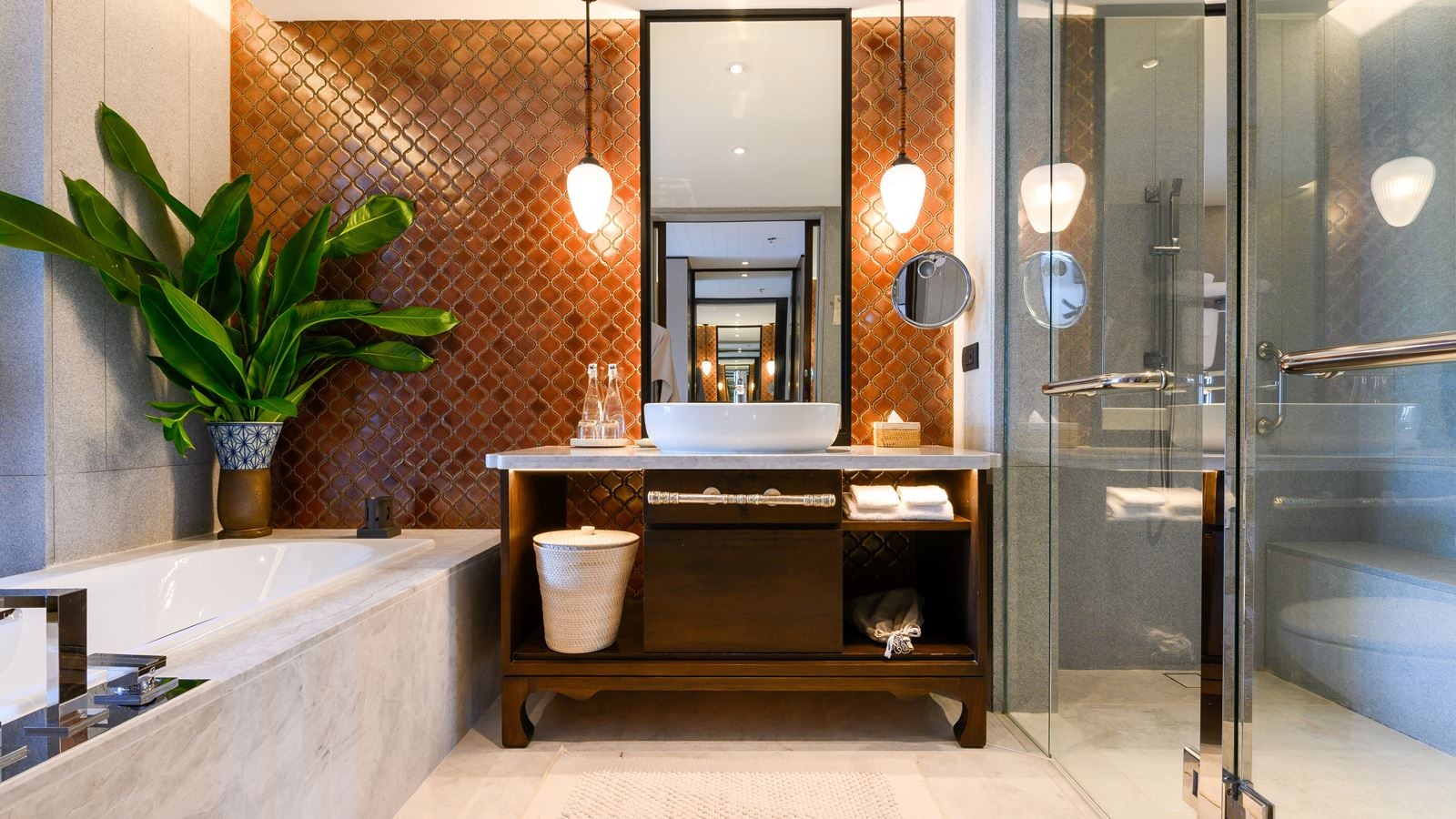 rooms-deluxe-lagoon-pool-view