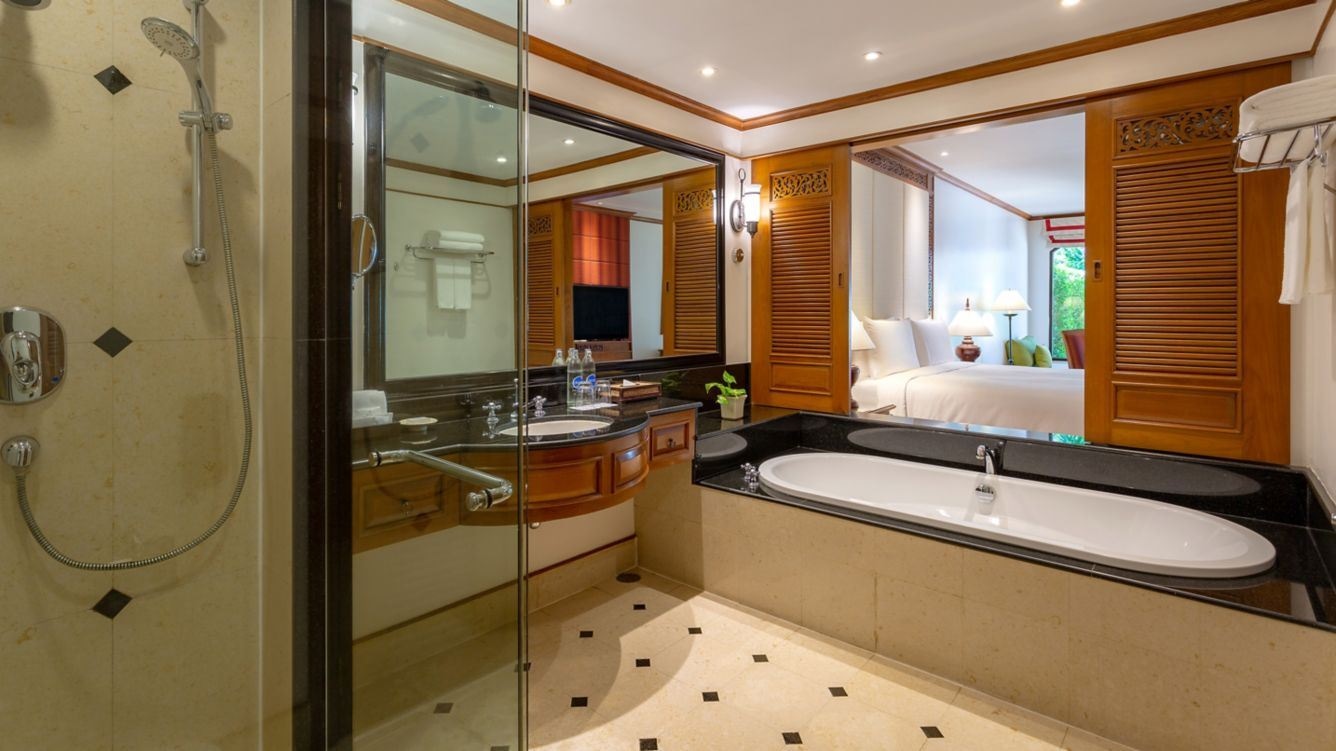 rooms-grande-premium-pool-access