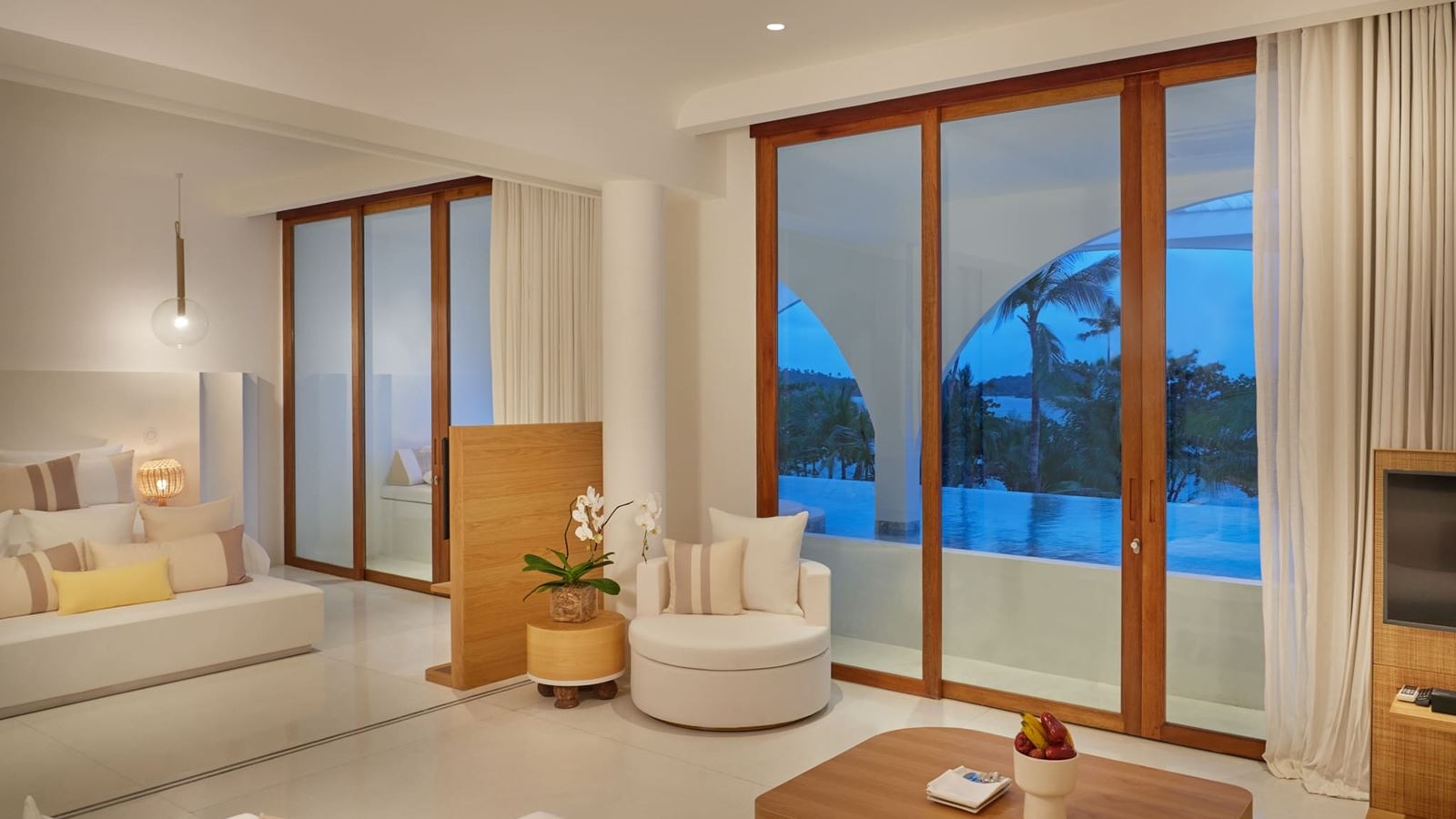 rooms-oceanfront-1bedroom-pool-suite