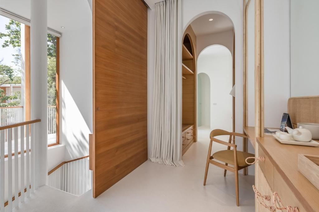 rooms-garden-two-bedroom-family--friends-grand-villa