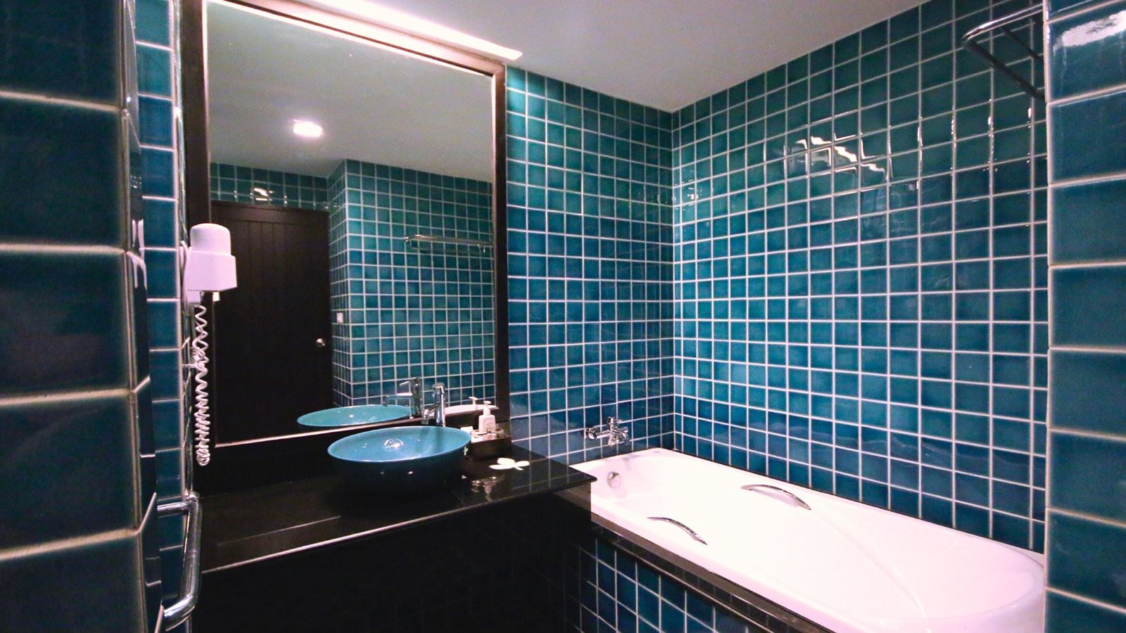 rooms-hillside-family-suite