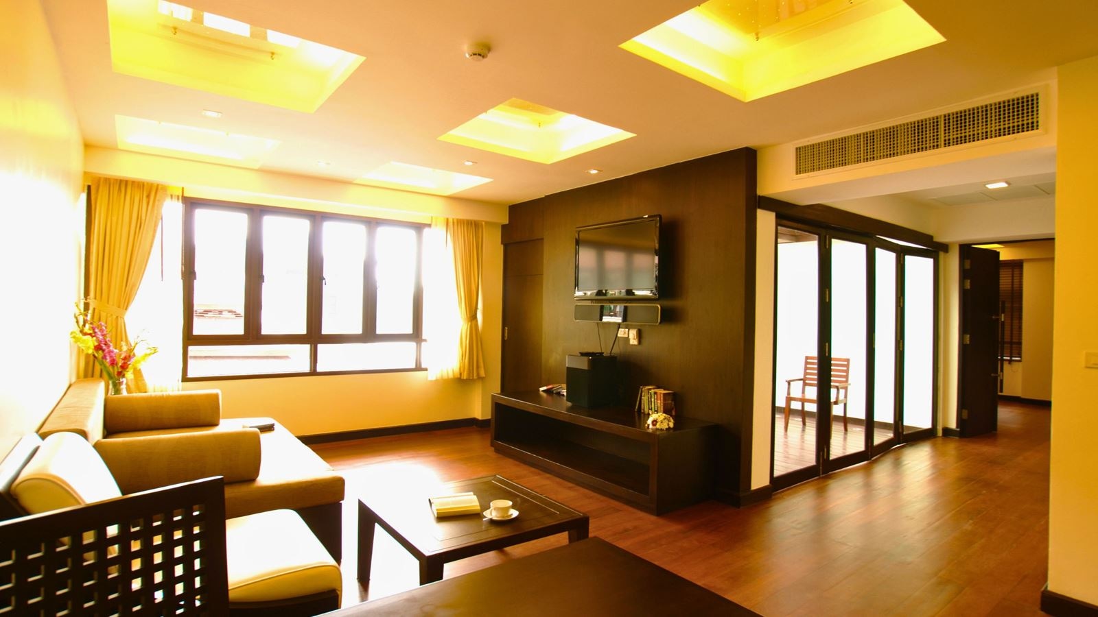 rooms-hillside-grand-suite-room