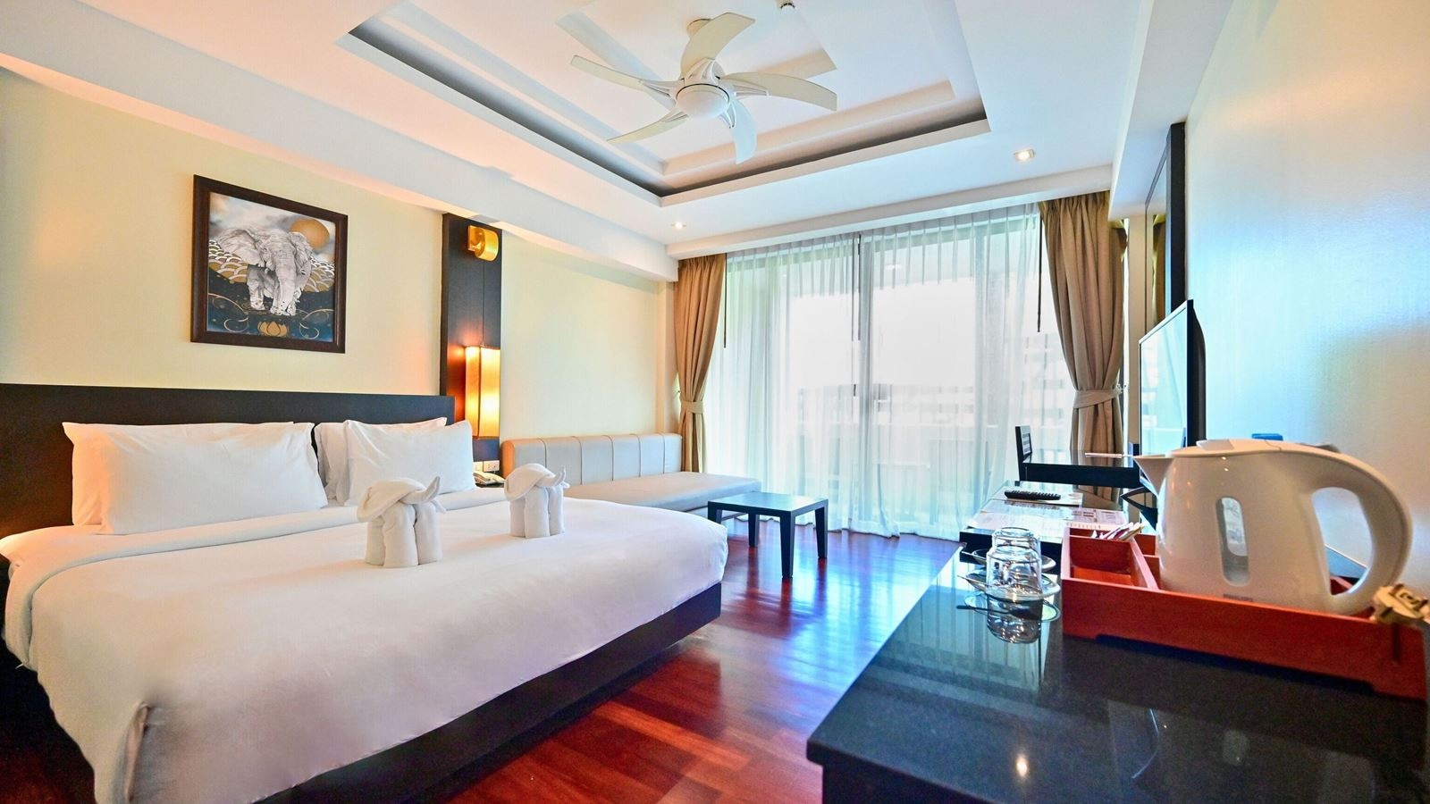 rooms-hillside-deluxe-building-room