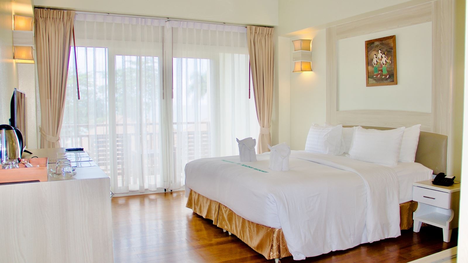 rooms-seaside-deluxe-building-room