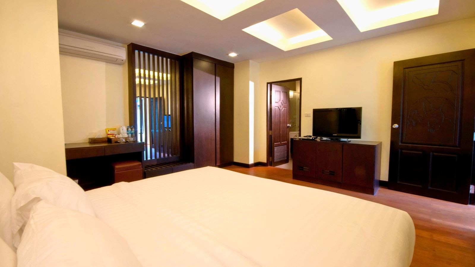 rooms-seaview-deluxe-pool-villa