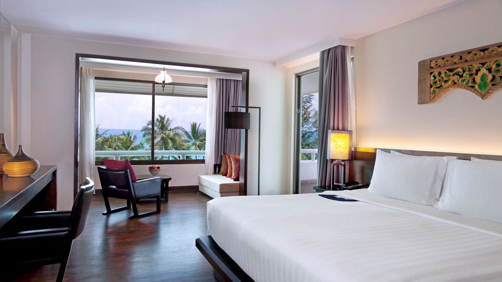 rooms-deluxe-ocean-terrace-room