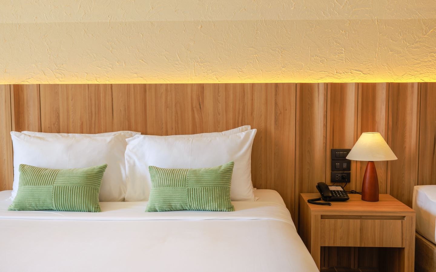 rooms-deluxe-ocean-view