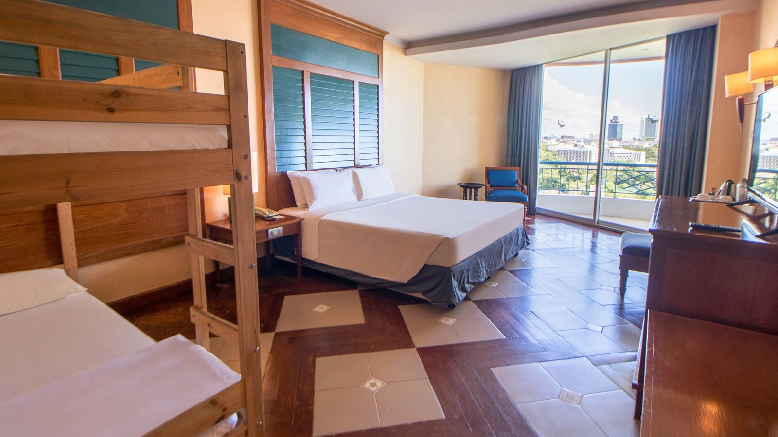 rooms-superior-bunk-bed